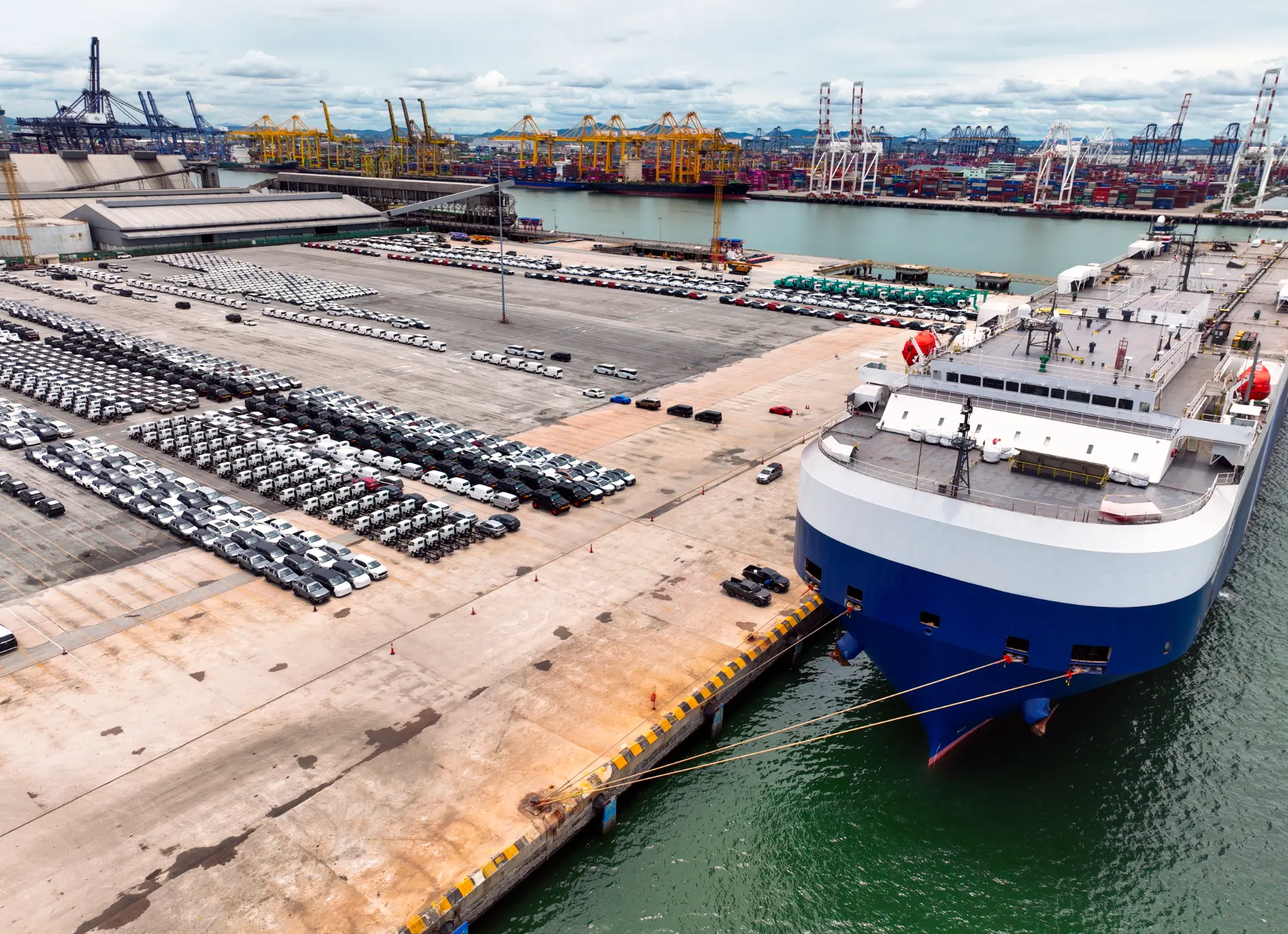 Vehicle logistics terminal